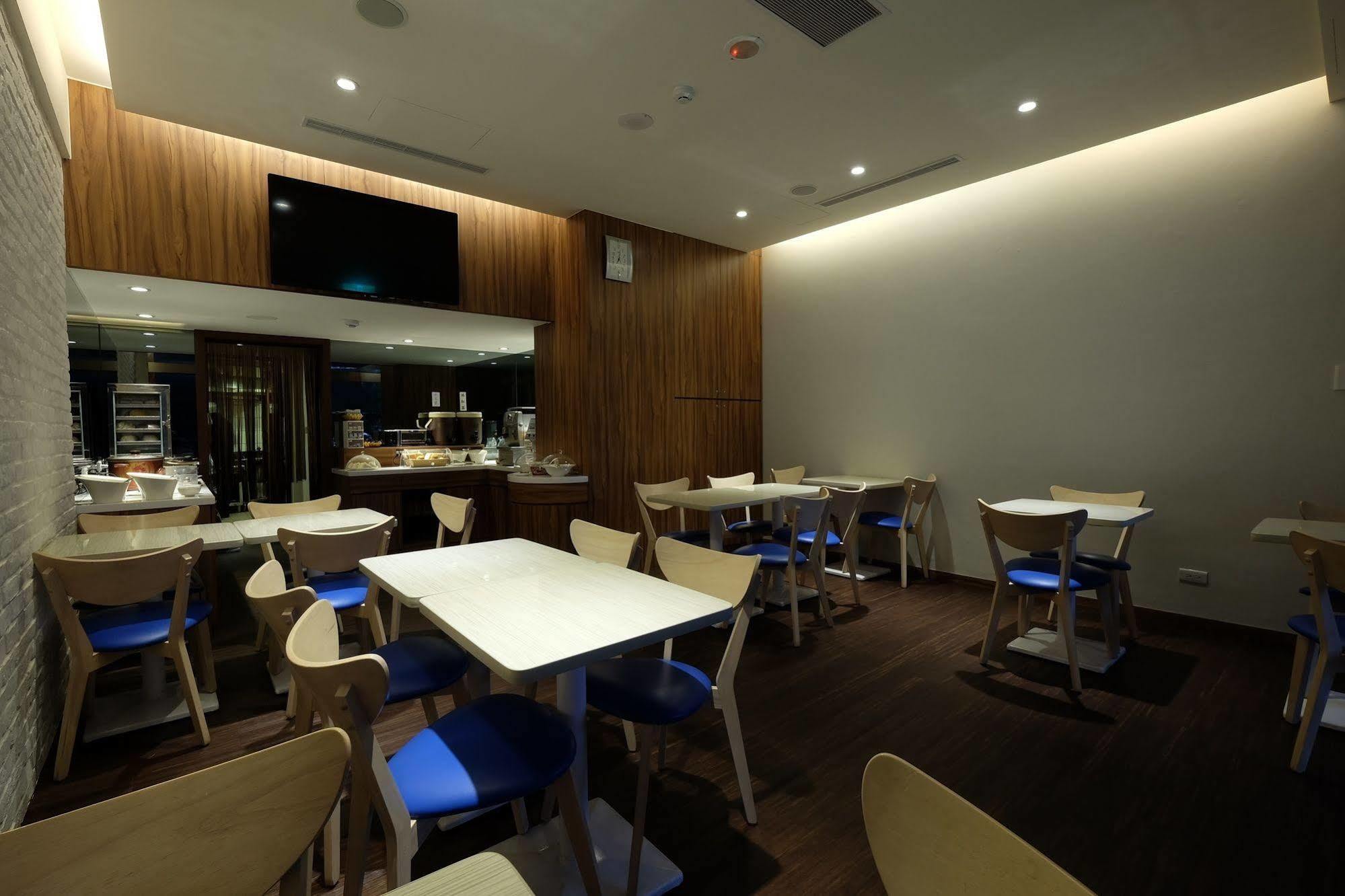 欣欣時尚旅店松山站 Taipei Exterior foto